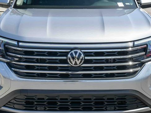 Used 2024 Volkswagen Atlas SE FWD image 5