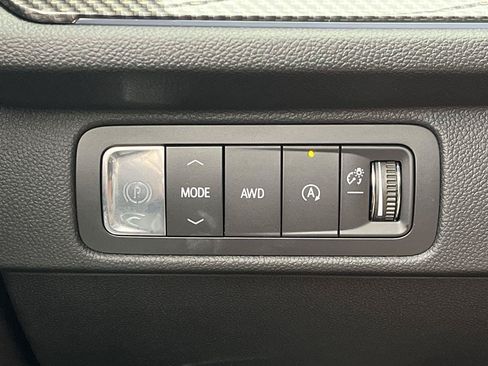 Certified 2026 Chevrolet Traverse High Country w/ LPO, Floor Liner Package AWD/4WD image 18