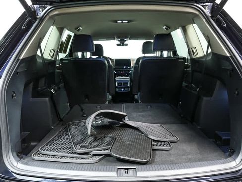 Certified 2025 Volkswagen Atlas SE image 31