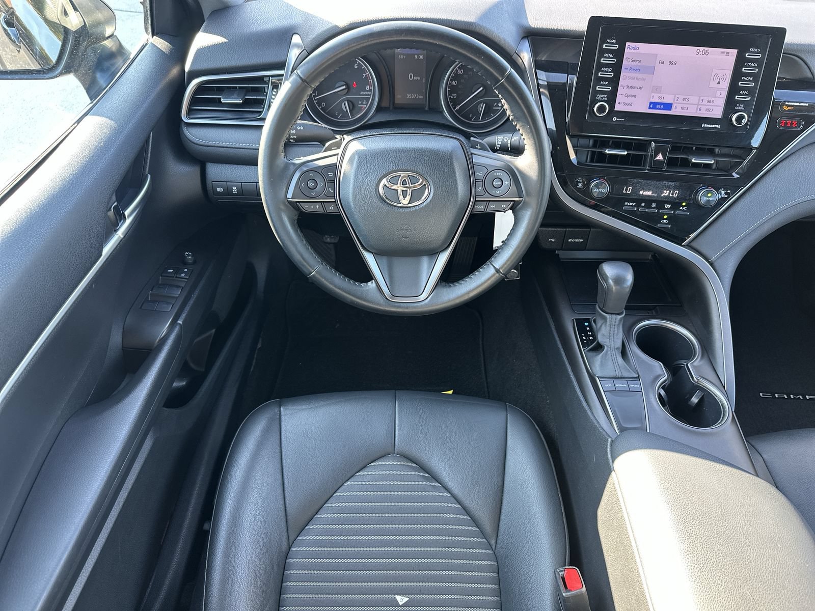 Used 2023 Toyota Camry SE FWD image 17