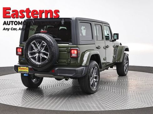 Used 2024 Jeep Wrangler Unlimited AWD/4WD image 5