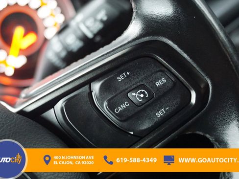 Used 2019 Jeep Wrangler Unlimited Sport AWD/4WD image 19