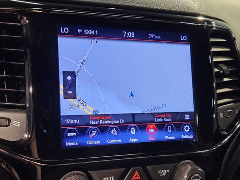 Used 2020 Jeep Grand Cherokee Altitude RWD image 30