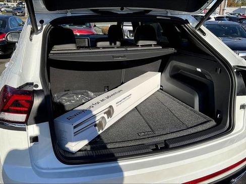 New 2026 Volkswagen Atlas Cross Sport SEL Premium R-Line image 23