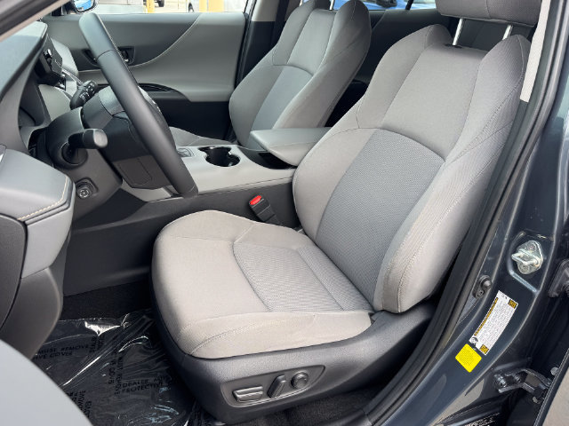 Used 2024 Toyota Venza LE AWD/4WD image 15