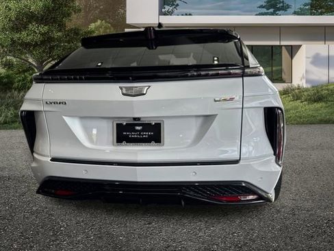 New 2026 Cadillac Lyriq V image 5