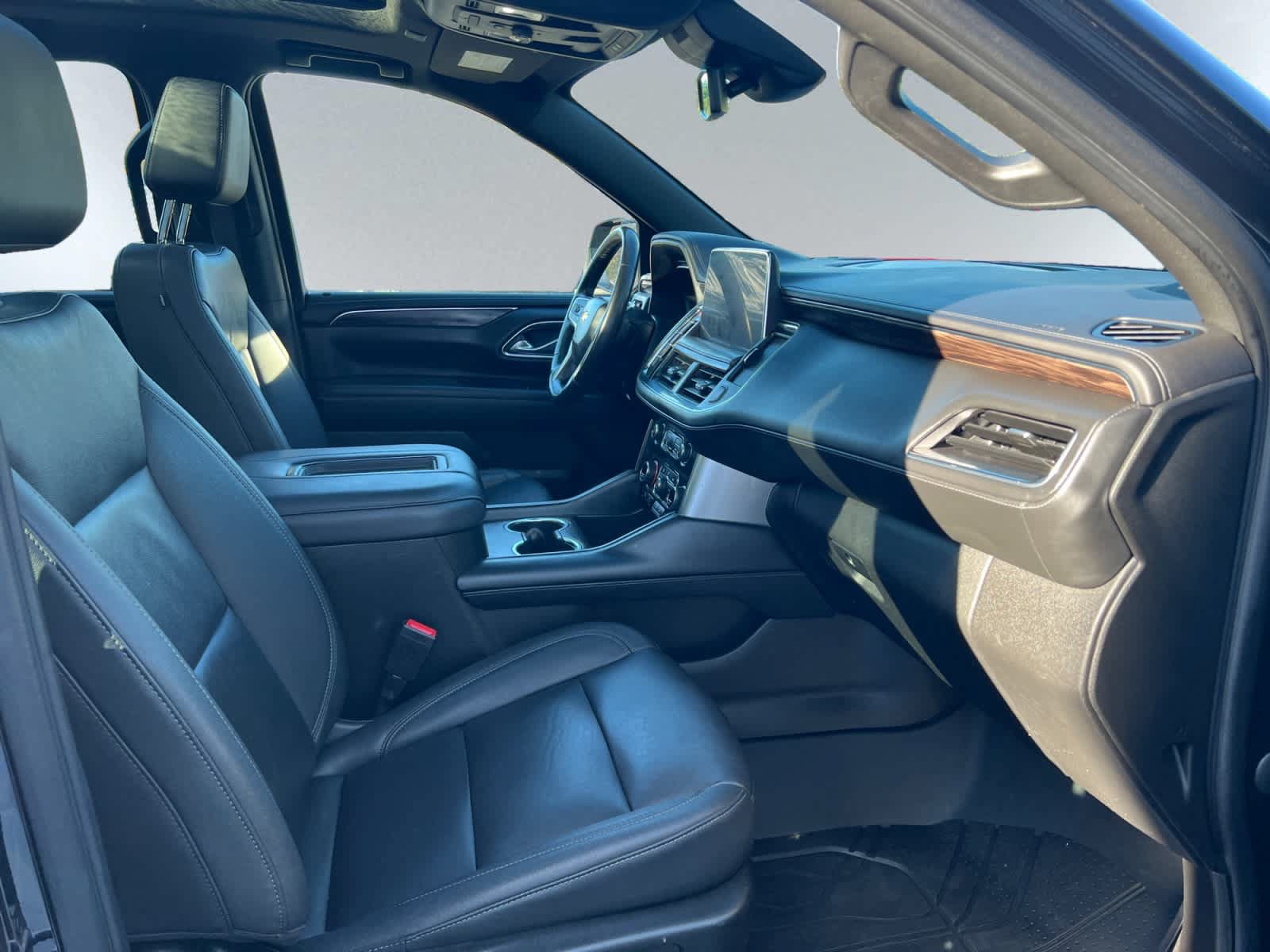 Used 2023 Chevrolet Suburban LT AWD/4WD image 20
