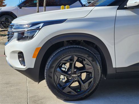 Certified 2026 Kia Seltos EX image 7