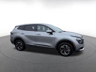 Used 2025 Kia Sportage LX video 2