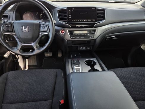 Used 2024 Honda Ridgeline Sport image 8