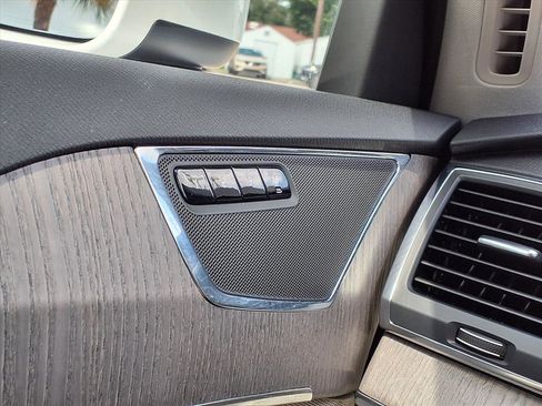 Certified 2023 Volvo XC90 B6 Core w/ Protection Package Premier image 31