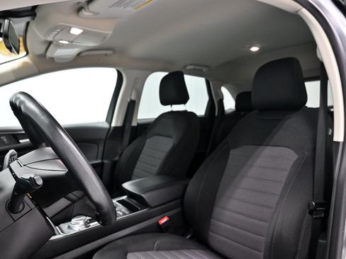 Used 2022 Ford Edge SE AWD/4WD image 6