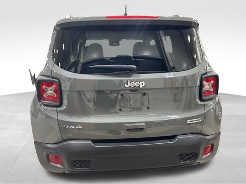 Used 2022 Jeep Renegade Latitude w/ Convenience Group image 7