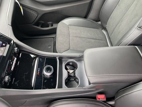 New 2025 Jeep Grand Cherokee L Altitude image 16