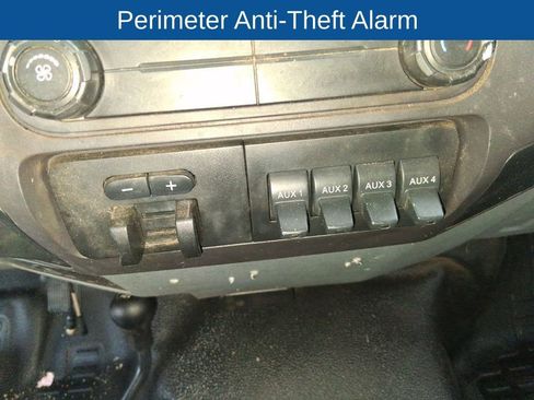 Used 2011 Ford F550 4x4 Regular Cab Super Duty w/ PWR Equipment Group image 12