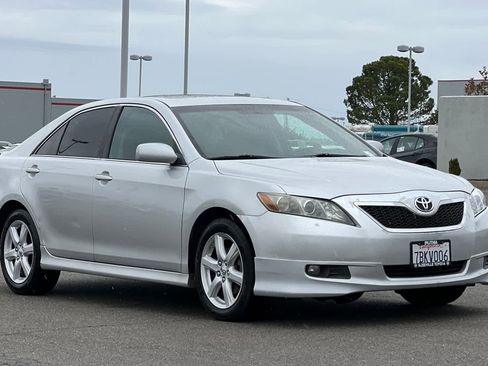 Used 2009 Toyota Camry SE FWD image 5