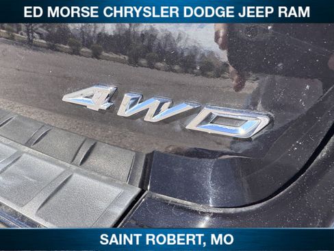 Used 2022 Ford Explorer Limited w/ Equipment Group 301A image 12