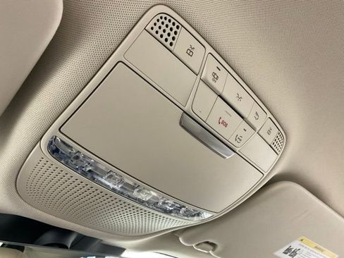 Used 2022 Mercedes-Benz GLC 300 GLC 300 image 25