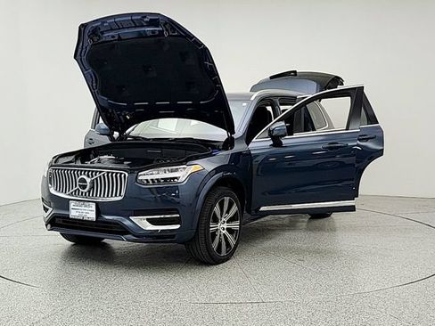Certified 2024 Volvo XC90 T8 Plus w/ Protection Package Premier AWD/4WD image 9