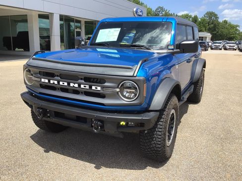Certified 2022 Ford Bronco Big Bend w/ Sasquatch Package AWD/4WD image 5