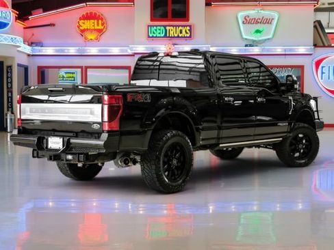 Used 2020 Ford F250 Platinum w/ FX4 Off-Road Package AWD/4WD image 3