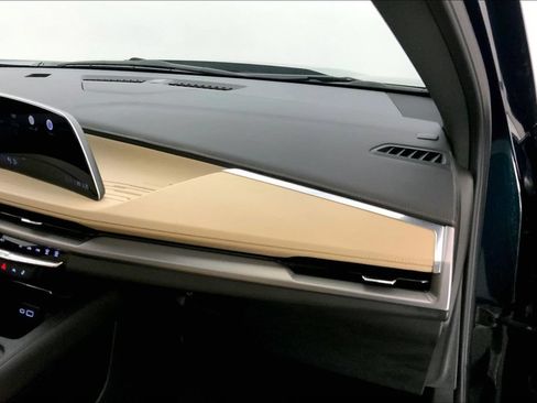 Used 2024 Cadillac XT4 Premium Luxury w/ Cold Weather Package FWD image 23