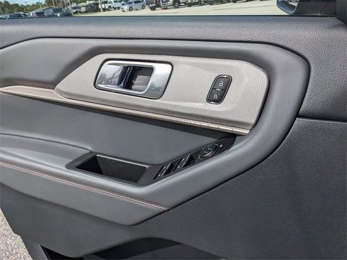 New 2026 Ford Explorer Active image 21