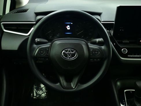 Used 2024 Toyota Corolla LE image 3