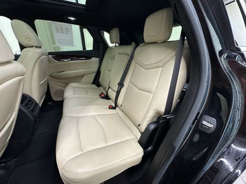 Used 2018 Cadillac XT5 Luxury w/ Driver Awareness Package AWD/4WD image 21