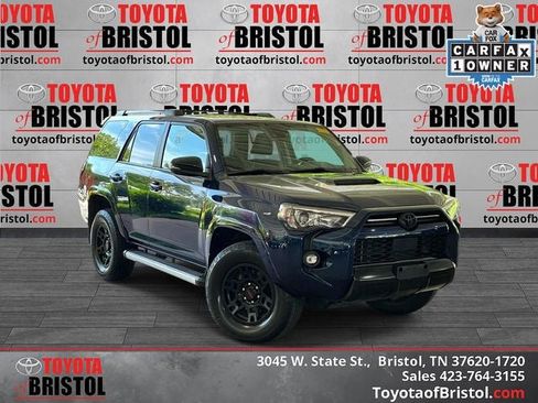 Used 2021 Toyota 4Runner Venture w/ Moonroof Package AWD/4WD image 1