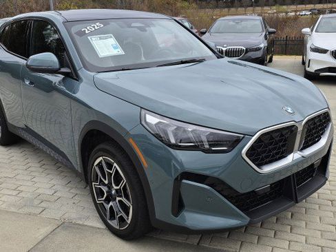 Certified 2025 BMW X2 xDrive28i w/ Convenience Package image 3
