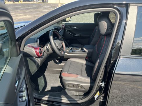 Used 2026 Chevrolet Equinox RS w/ Convenience Package III image 9