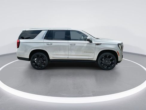 New 2026 GMC Yukon Denali w/ Denali Reserve Package AWD/4WD image 9