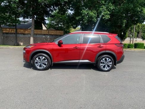 Used 2023 Nissan Rogue SV w/ SV Premium B Package AWD/4WD image 2