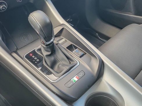 Used 2024 Alfa Romeo Tonale Ti image 18