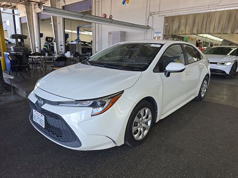 Used 2020 Toyota Corolla LE w/ Carpet Mat Package (TMS) FWD image 1