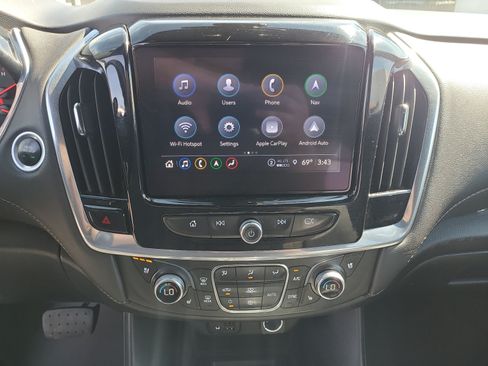 Used 2022 Chevrolet Traverse Premier AWD/4WD image 18