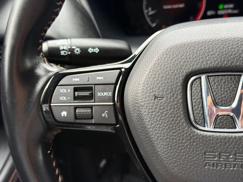 Used 2025 Honda HR-V Sport image 17