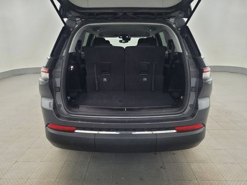 Used 2023 Jeep Grand Cherokee L Laredo image 29