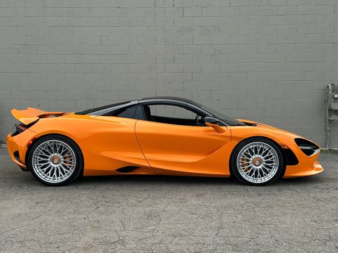 Used 2025 McLaren 750S Spider RWD image 27