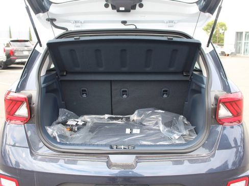 New 2026 Hyundai Venue SEL FWD image 10