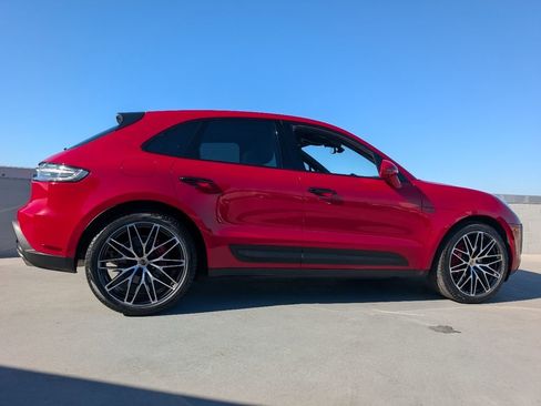 Certified 2022 Porsche Macan S image 24