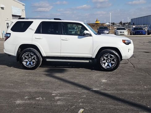 Used 2018 Toyota 4Runner TRD Off-Road Premium image 9