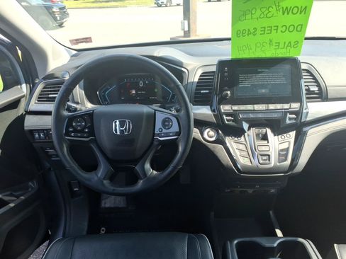 Used 2023 Honda Odyssey Elite image 9