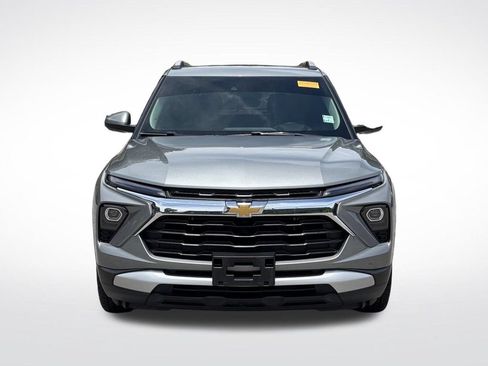 Used 2024 Chevrolet TrailBlazer LT w/ LT Cold Weather Package FWD image 11