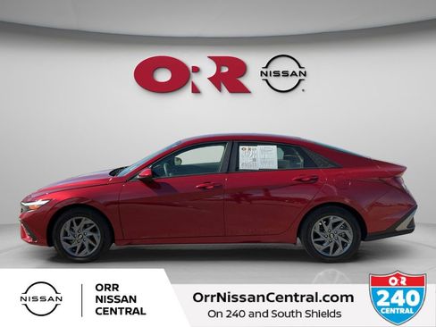 Used 2024 Hyundai Elantra SEL image 8