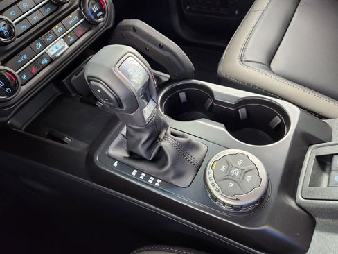 New 2026 Ford Bronco Outer Banks w/ Sasquatch Package AWD/4WD image 25