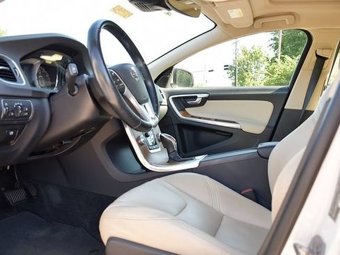 Used 2016 Volvo S60 T5 Inscription Platinum w/ Climate Package FWD image 13