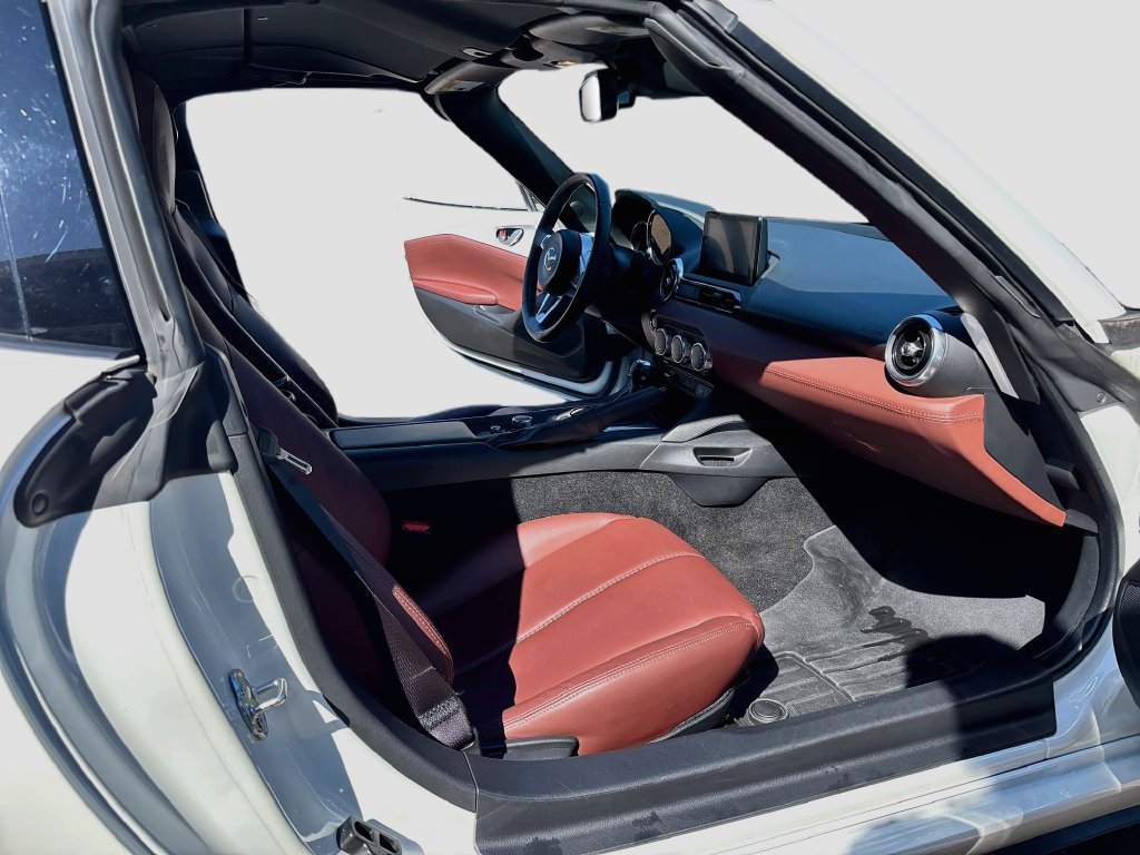 Used 2019 MAZDA MX-5 Miata RF Grand Touring RWD image 23