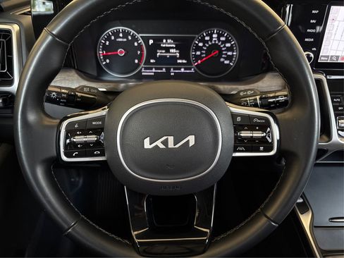 Used 2022 Kia Sorento EX FWD image 18